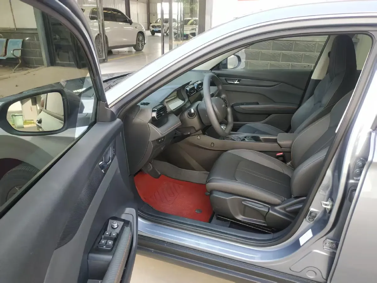 2025 DongFeng Aeolus YiXuan 1.5L 125HP L4 6DCT,autocango,china used car exporter,china ev exporter,chinese used car exporter,chinese used ev exporter