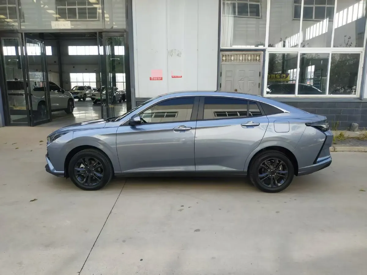 2025 DongFeng Aeolus YiXuan 1.5L 125HP L4 6DCT,autocango,china used car exporter,china ev exporter,chinese used car exporter,chinese used ev exporter