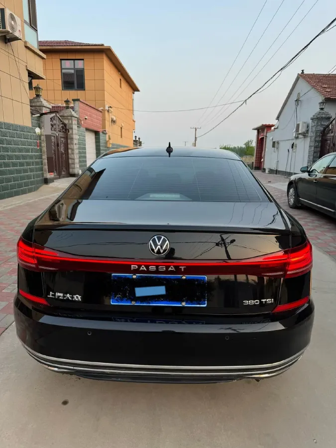 2024 Volkswagen Passat 2.0T 220HP L4 7DCT,autocango,china used car exporter,china ev exporter,chinese used car exporter,chinese used ev exporter