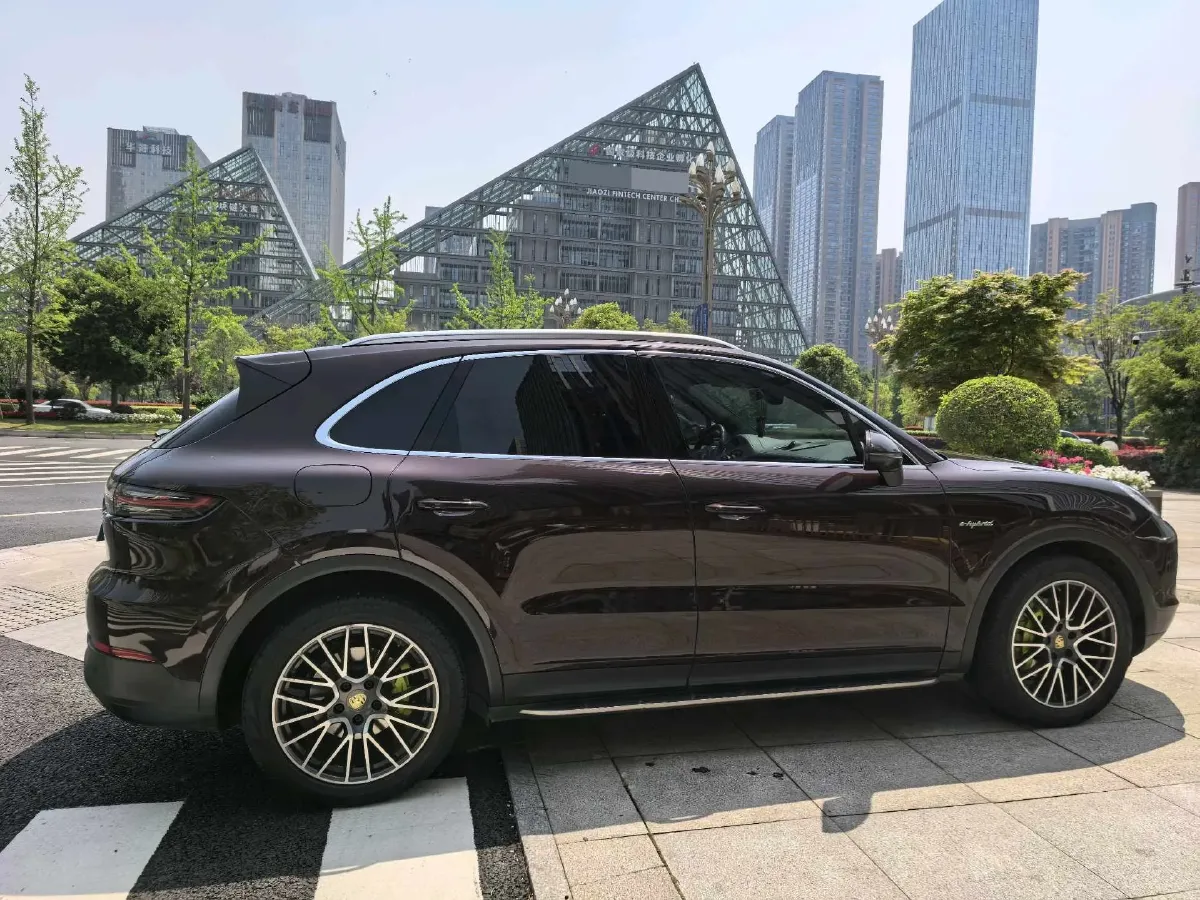 2020 Porsche Cayenne 2.0T 252HP L4 8AT PHEV 14.1KWH,autocango,china used car exporter,china ev exporter,chinese used car exporter,chinese used ev exporter
