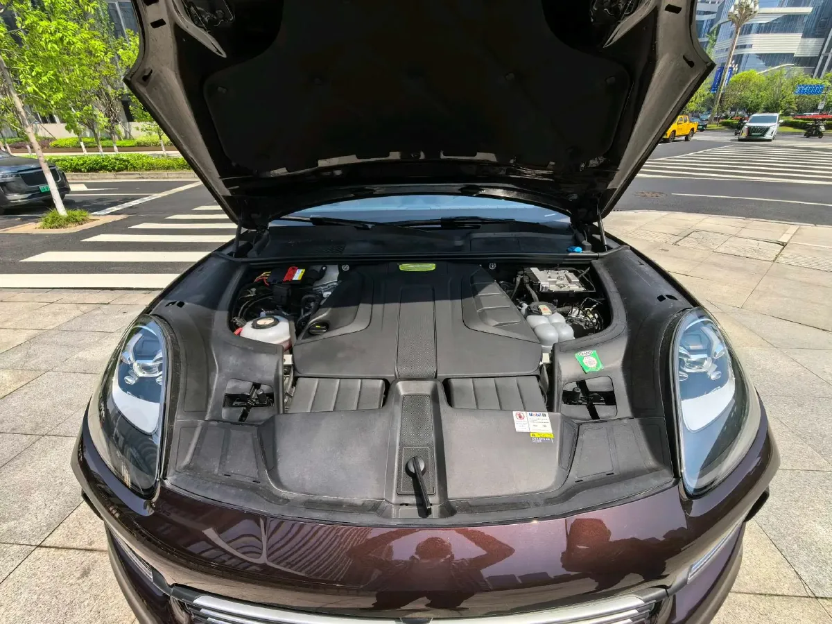 2020 Porsche Cayenne 2.0T 252HP L4 8AT PHEV 14.1KWH,autocango,china used car exporter,china ev exporter,chinese used car exporter,chinese used ev exporter