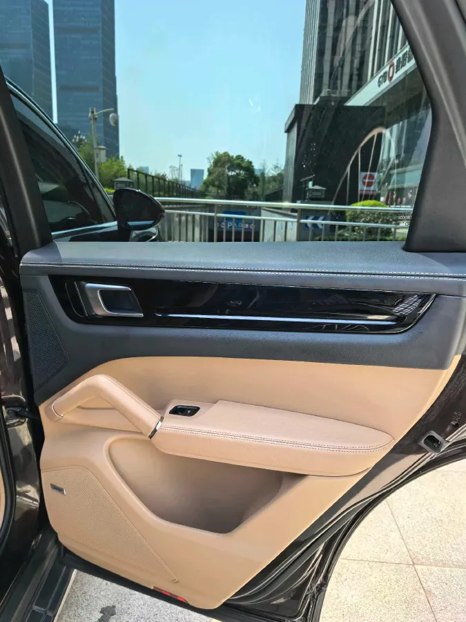 2020 Porsche Cayenne 2.0T 252HP L4 8AT PHEV 14.1KWH,autocango,china used car exporter,china ev exporter,chinese used car exporter,chinese used ev exporter