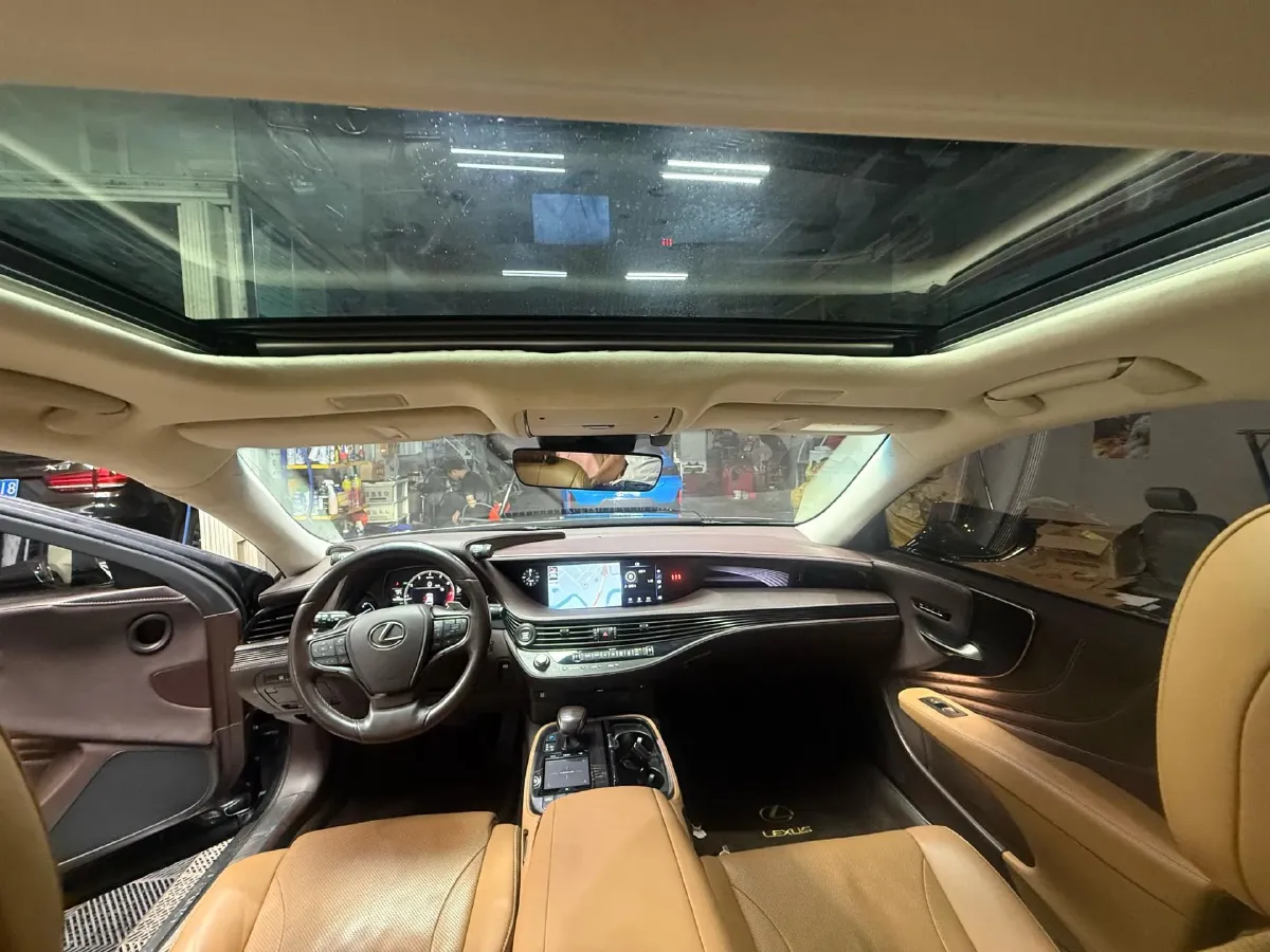 2018 Jaguar XJ 3.0T 340HP V6 8AT,autocango,china used car exporter,china ev exporter,chinese used car exporter,chinese used ev exporter