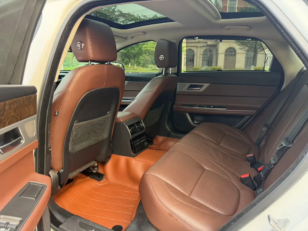 2019 Jaguar XFL 2.0T 250HP L4 8AT,autocango,china used car exporter,china ev exporter,chinese used car exporter,chinese used ev exporter