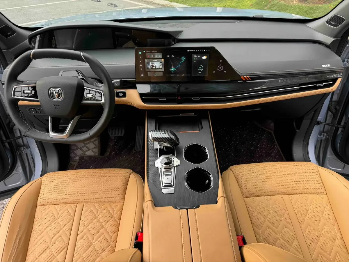 2021 ChangAn UNI-K 2.0T 233HP L4 8AT,autocango,china used car exporter,china ev exporter,chinese used car exporter,chinese used ev exporter