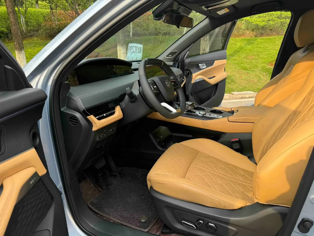 2021 ChangAn UNI-K 2.0T 233HP L4 8AT,autocango,china used car exporter,china ev exporter,chinese used car exporter,chinese used ev exporter