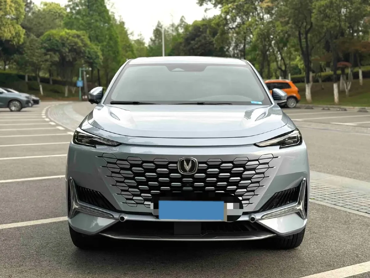 2021 ChangAn UNI-K 2.0T 233HP L4 8AT,autocango,china used car exporter,china ev exporter,chinese used car exporter,chinese used ev exporter