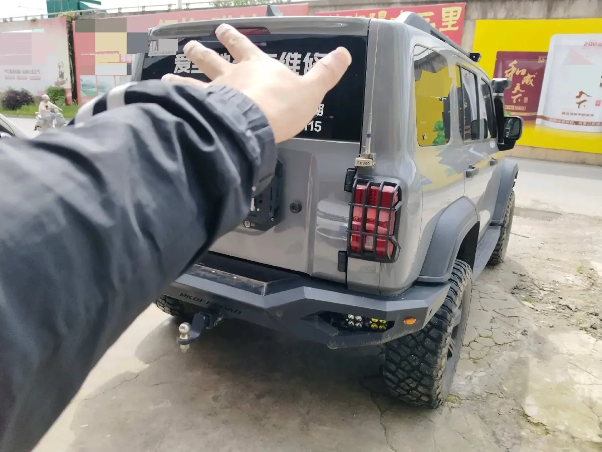 2021 Tank 300 2.0T 227HP L4 8AT,autocango,china used car exporter,china ev exporter,chinese used car exporter,chinese used ev exporter