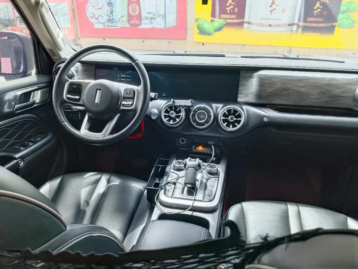 2021 Tank 300 2.0T 227HP L4 8AT,autocango,china used car exporter,china ev exporter,chinese used car exporter,chinese used ev exporter