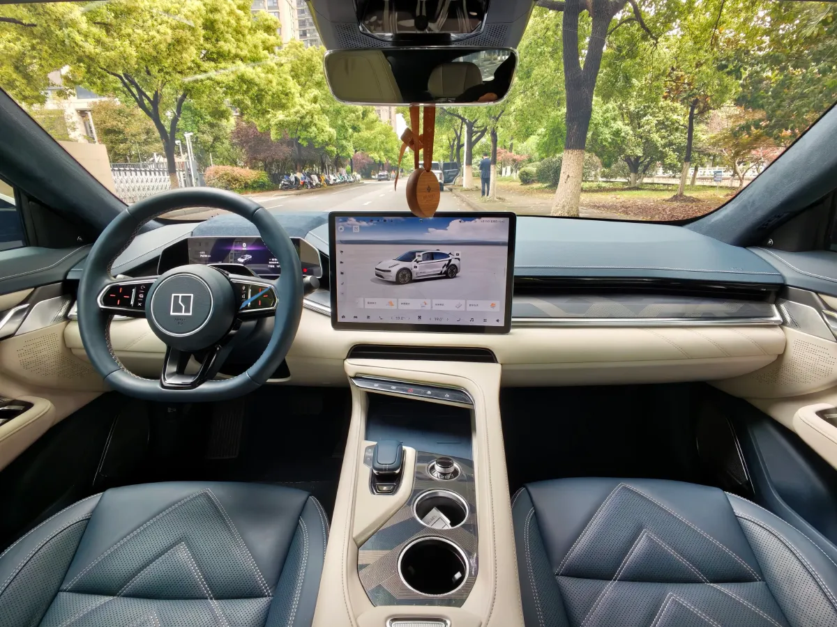 2023 Zeekr 001 BEV 100KWH,autocango,china used car exporter,china ev exporter,chinese used car exporter,chinese used ev exporter