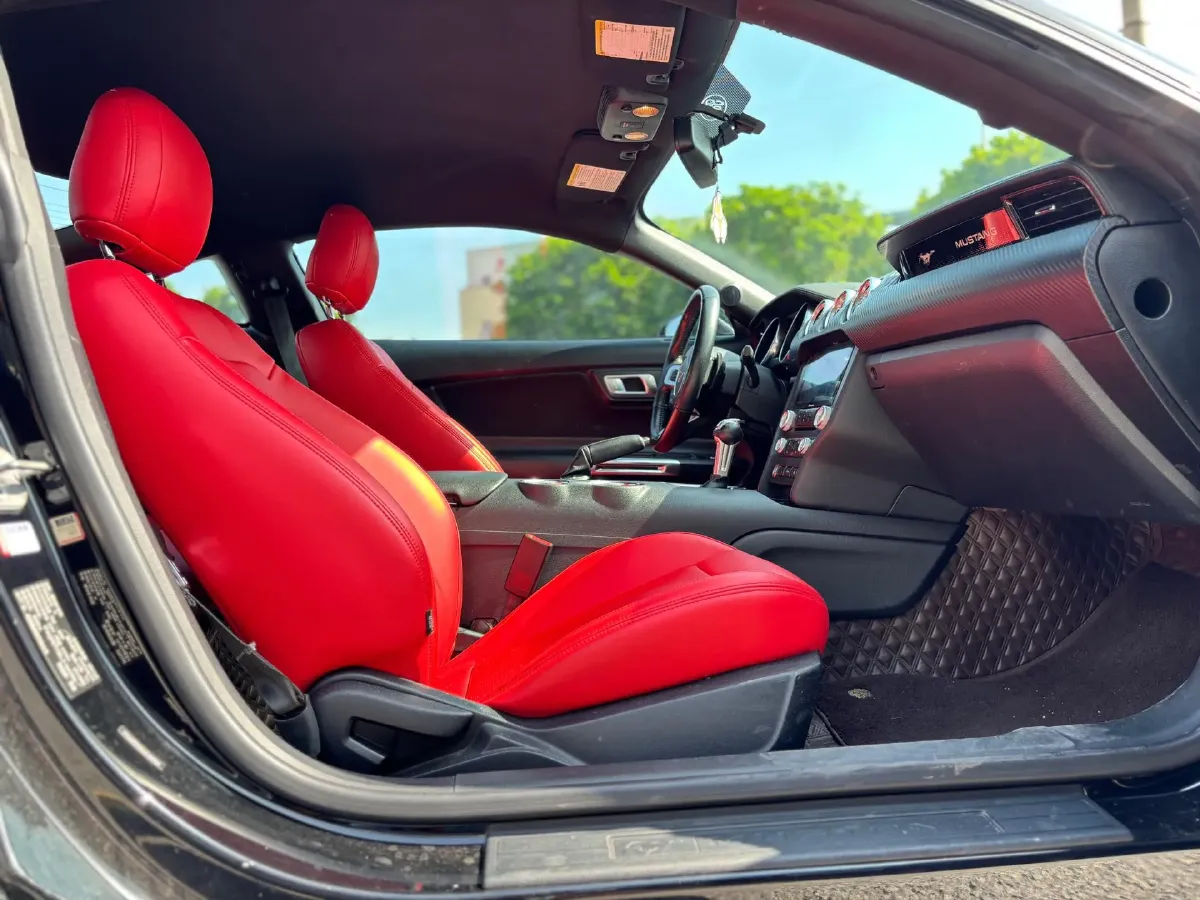 2020 Ford Mustang 2.3T 299HP L4 10AT,autocango,china used car exporter,china ev exporter,chinese used car exporter,chinese used ev exporter