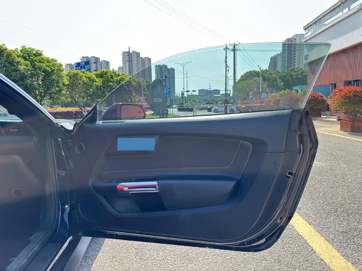 2020 Ford Mustang 2.3T 299HP L4 10AT,autocango,china used car exporter,china ev exporter,chinese used car exporter,chinese used ev exporter