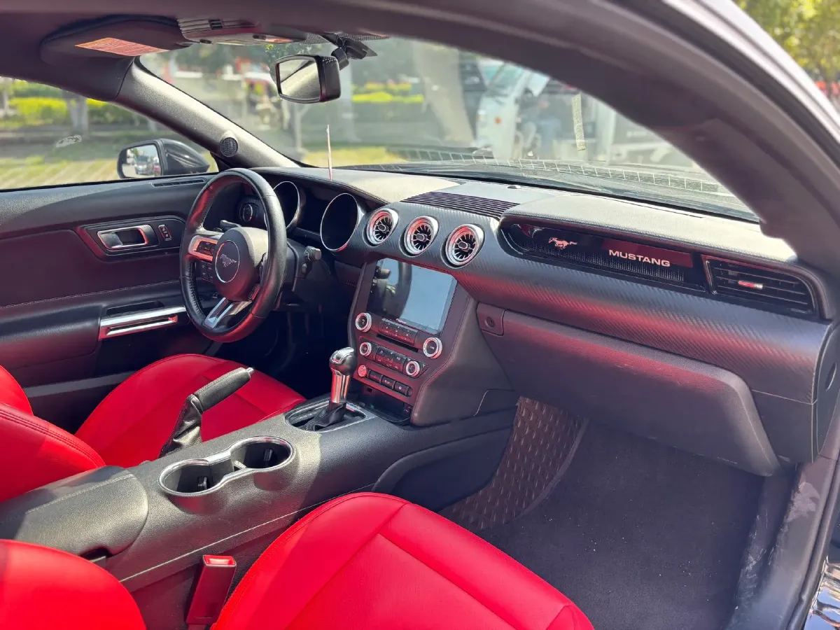 2020 Ford Mustang 2.3T 299HP L4 10AT,autocango,china used car exporter,china ev exporter,chinese used car exporter,chinese used ev exporter