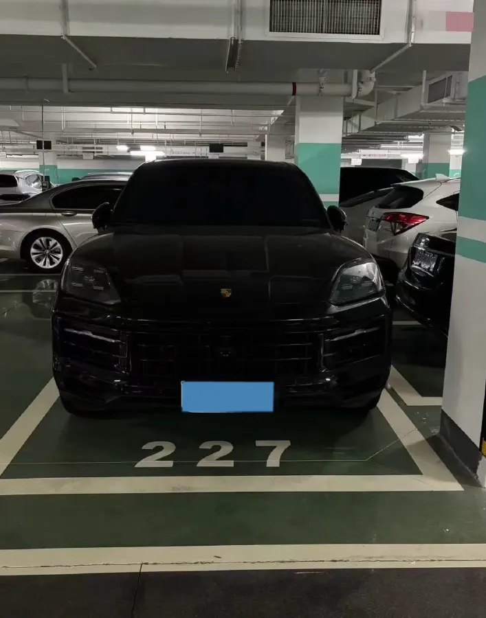 2024 Porsche Cayenne 3.0T 354HP V6 8AT,autocango,china used car exporter,china ev exporter,chinese used car exporter,chinese used ev exporter