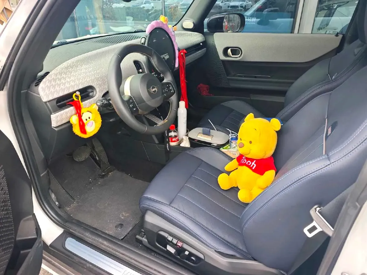 2025 MINI MINI 2.0T 204HP L4 7DCT,autocango,china used car exporter,china ev exporter,chinese used car exporter,chinese used ev exporter