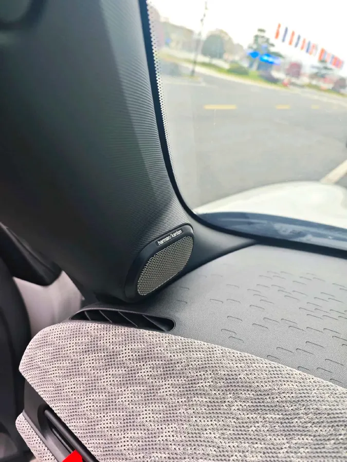 2025 MINI MINI 2.0T 204HP L4 7DCT,autocango,china used car exporter,china ev exporter,chinese used car exporter,chinese used ev exporter