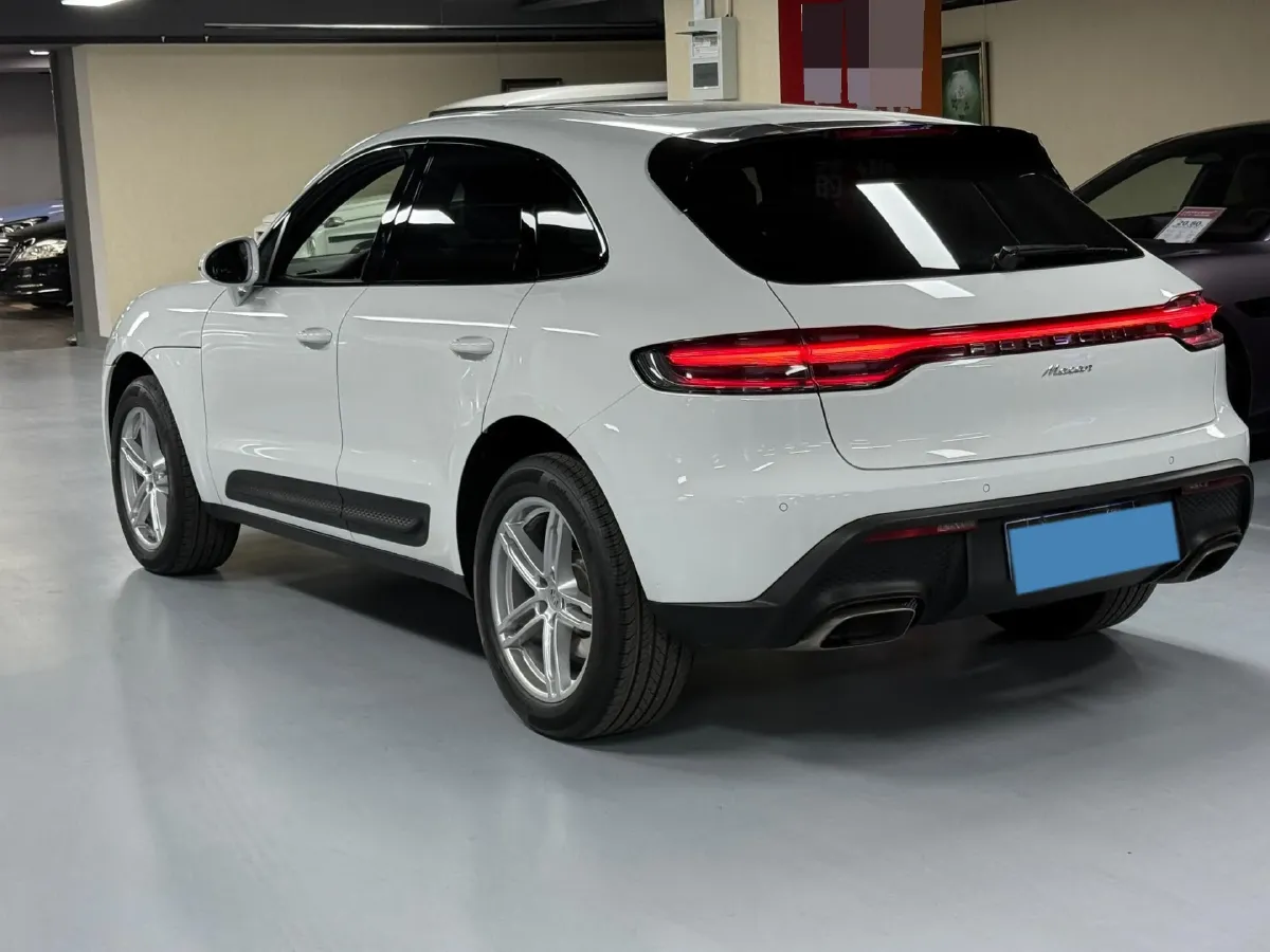 2024 Porsche Macan 2.0T 265HP L4 7DCT,autocango,china used car exporter,china ev exporter,chinese used car exporter,chinese used ev exporter