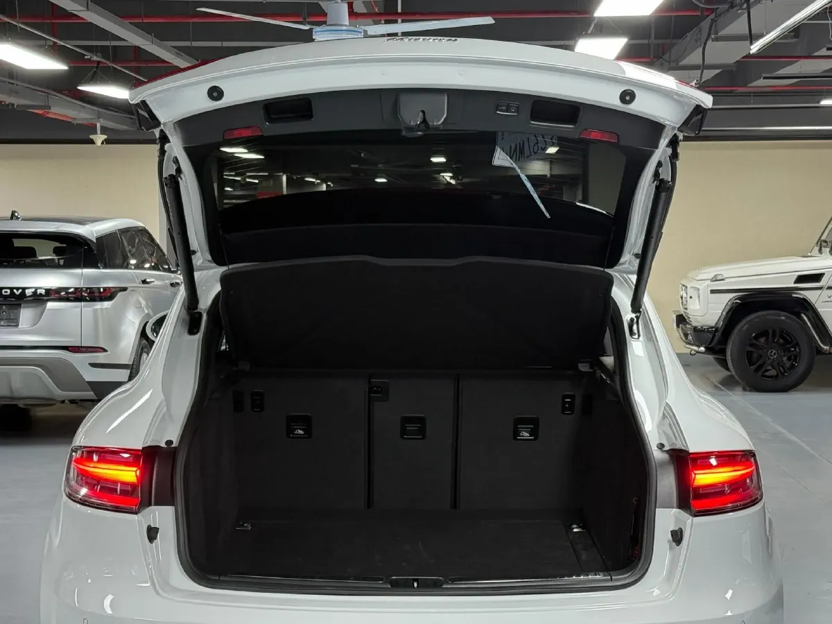 2024 Porsche Macan 2.0T 265HP L4 7DCT,autocango,china used car exporter,china ev exporter,chinese used car exporter,chinese used ev exporter