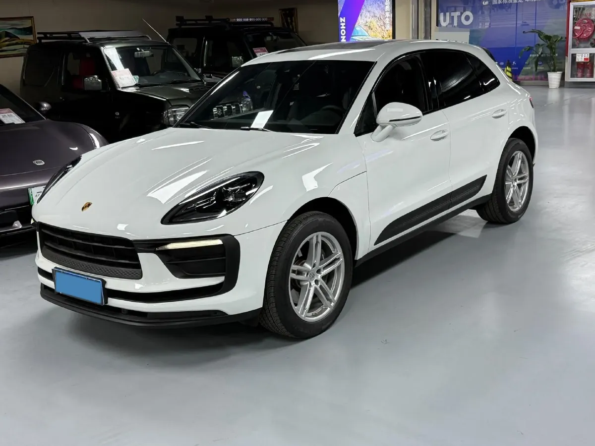 2024 Porsche Macan 2.0T 265HP L4 7DCT,autocango,china used car exporter,china ev exporter,chinese used car exporter,chinese used ev exporter