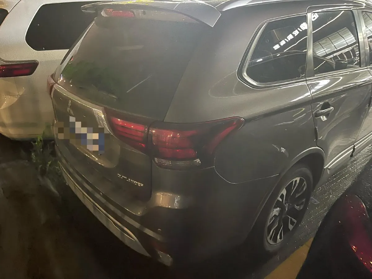 2019 Mitsubishi Outlander 2.0L 166HP L4 CVT,autocango,china used car exporter,china ev exporter,chinese used car exporter,chinese used ev exporter