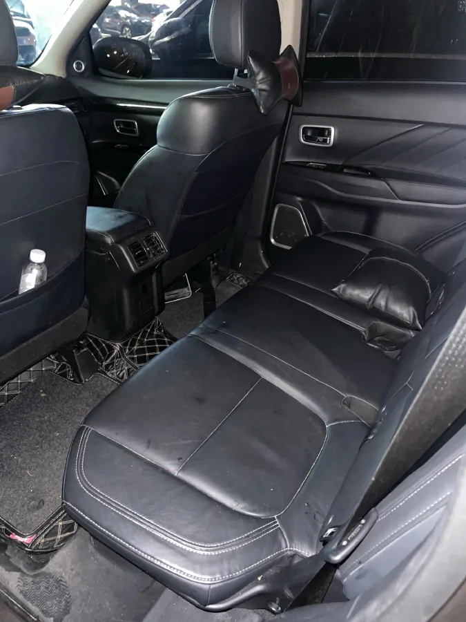 2019 Mitsubishi Outlander 2.0L 166HP L4 CVT,autocango,china used car exporter,china ev exporter,chinese used car exporter,chinese used ev exporter