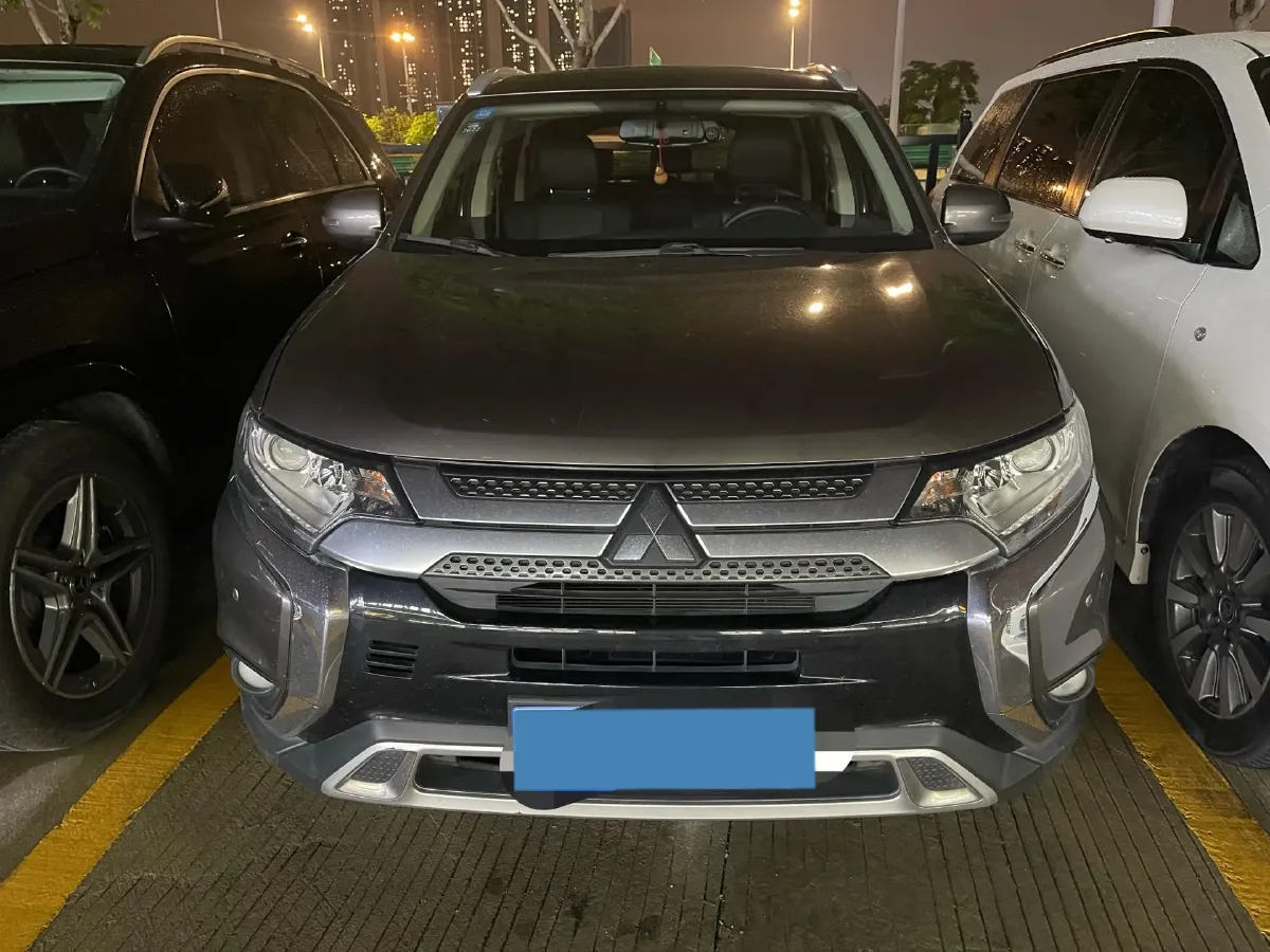 2019 Mitsubishi Outlander 2.0L 166HP L4 CVT,autocango,china used car exporter,china ev exporter,chinese used car exporter,chinese used ev exporter