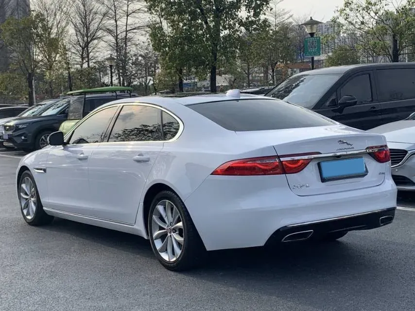 2020 Jaguar XFL 2.0T 250HP L4 8AT,autocango,china used car exporter,china ev exporter,chinese used car exporter,chinese used ev exporter