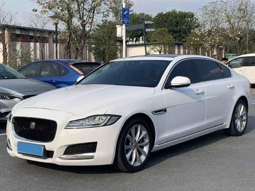2020 Jaguar XFL 2.0T 250HP L4 8AT,autocango,china used car exporter,china ev exporter,chinese used car exporter,chinese used ev exporter