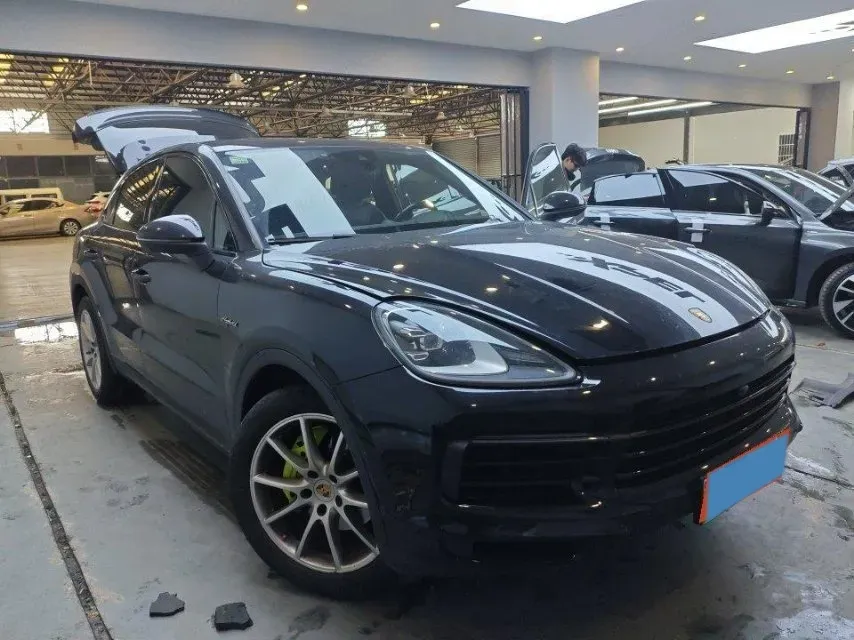 2020 Porsche Cayenne 2.0T 252HP L4 8AT PHEV 14.1KWH,autocango,china used car exporter,china ev exporter,chinese used car exporter,chinese used ev exporter