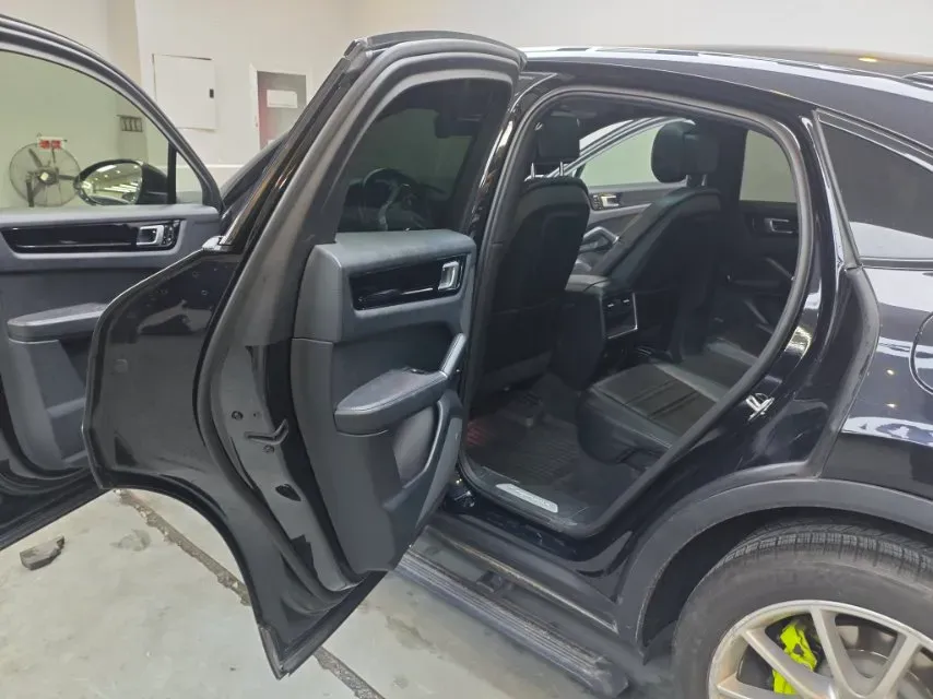 2020 Porsche Cayenne 2.0T 252HP L4 8AT PHEV 14.1KWH,autocango,china used car exporter,china ev exporter,chinese used car exporter,chinese used ev exporter