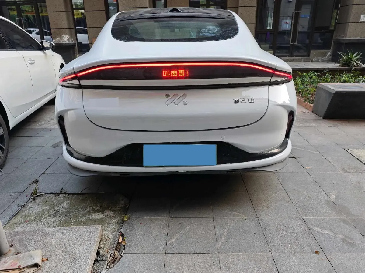 2024 IM L6 BEV 75KWH,autocango,china used car exporter,china ev exporter,chinese used car exporter,chinese used ev exporter