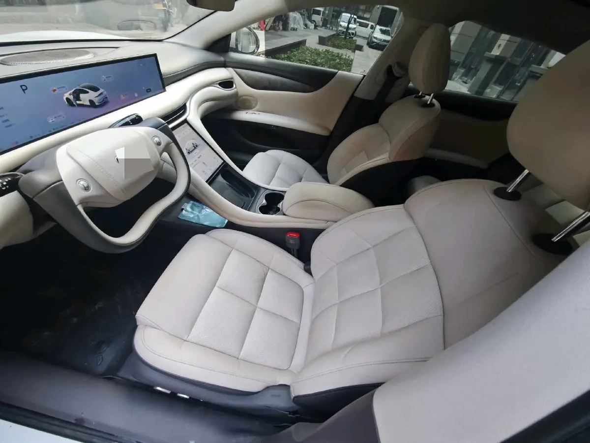 2024 IM L6 BEV 75KWH,autocango,china used car exporter,china ev exporter,chinese used car exporter,chinese used ev exporter