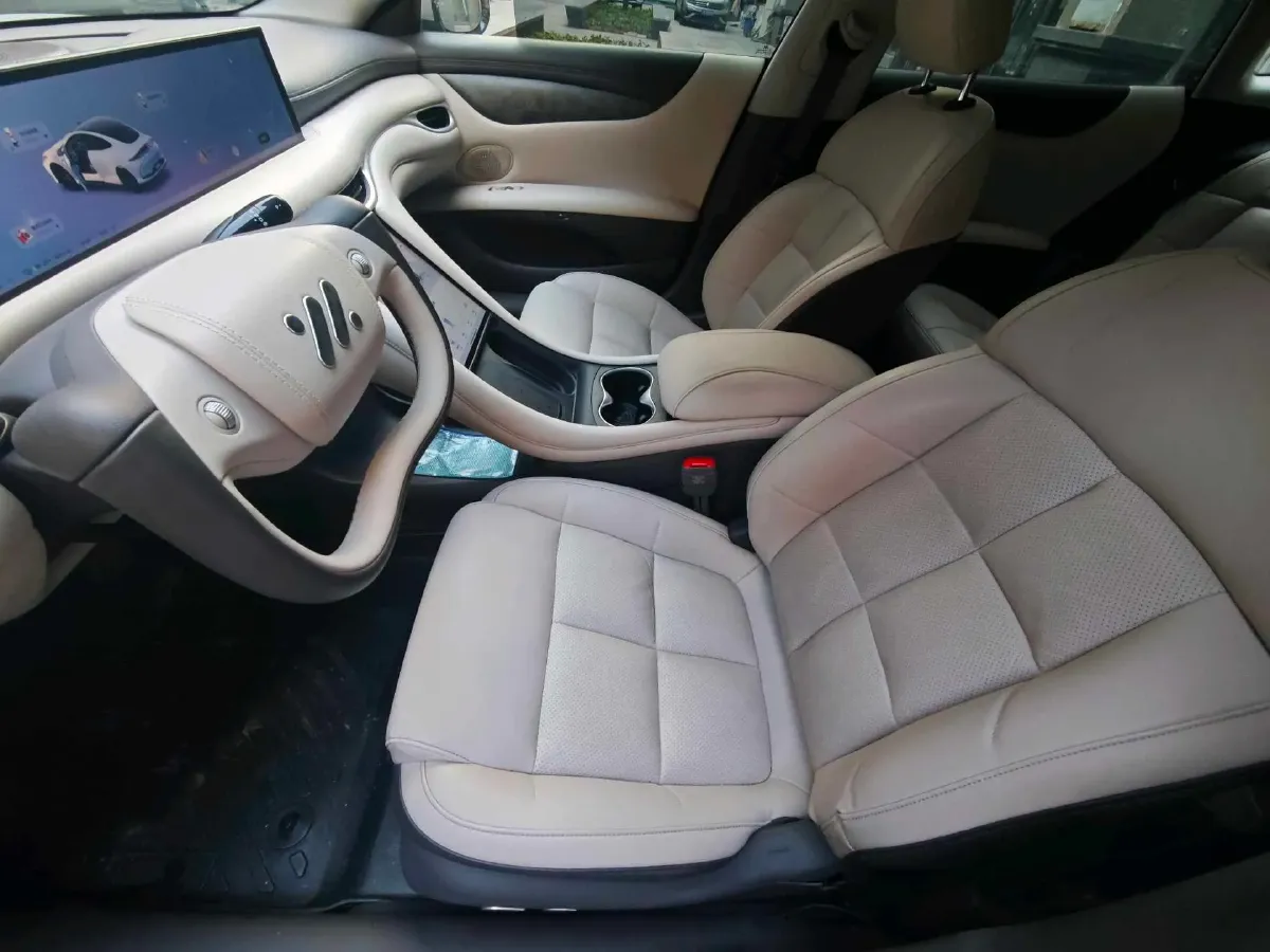 2024 IM L6 BEV 75KWH,autocango,china used car exporter,china ev exporter,chinese used car exporter,chinese used ev exporter