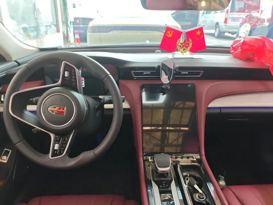 2025 HongQi H5 1.5T 169HP L4 1DHT Hybrid,autocango,china used car exporter,china ev exporter,chinese used car exporter,chinese used ev exporter