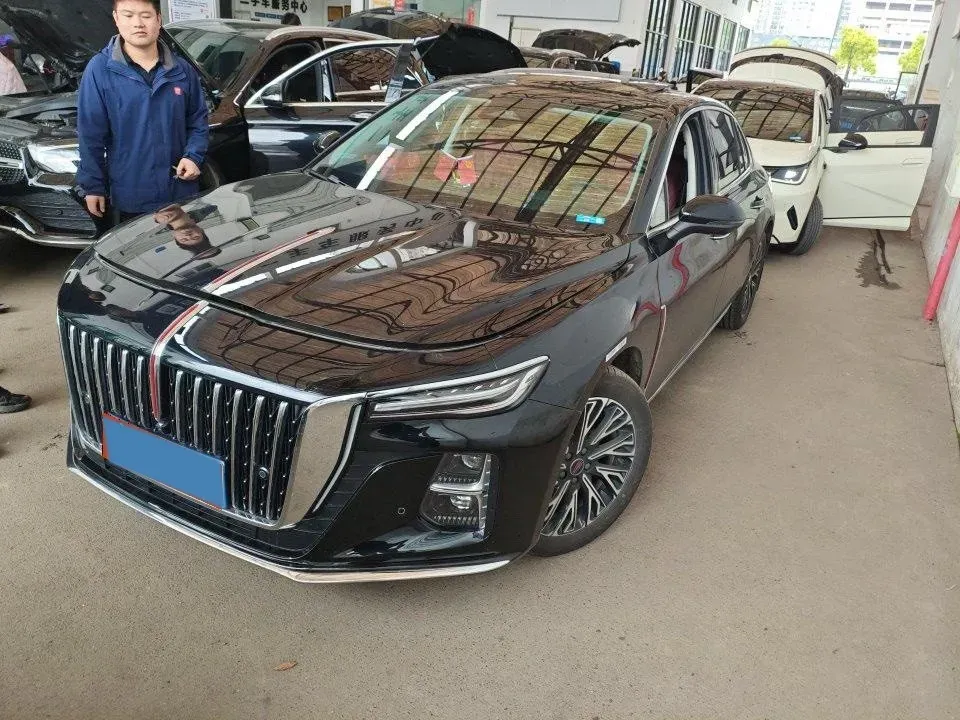 2025 HongQi H5 1.5T 169HP L4 1DHT Hybrid,autocango,china used car exporter,china ev exporter,chinese used car exporter,chinese used ev exporter