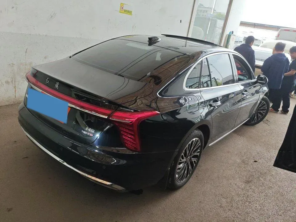 2025 HongQi H5 1.5T 169HP L4 1DHT Hybrid,autocango,china used car exporter,china ev exporter,chinese used car exporter,chinese used ev exporter