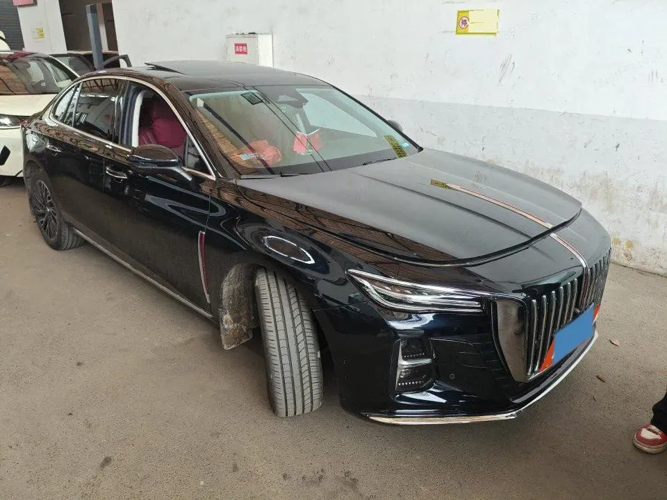 2025 HongQi H5 1.5T 169HP L4 1DHT Hybrid,autocango,china used car exporter,china ev exporter,chinese used car exporter,chinese used ev exporter