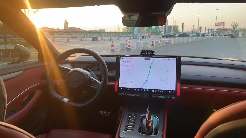 2024 MI SU7 BEV 101KWH,autocango,china used car exporter,china ev exporter,chinese used car exporter,chinese used ev exporter