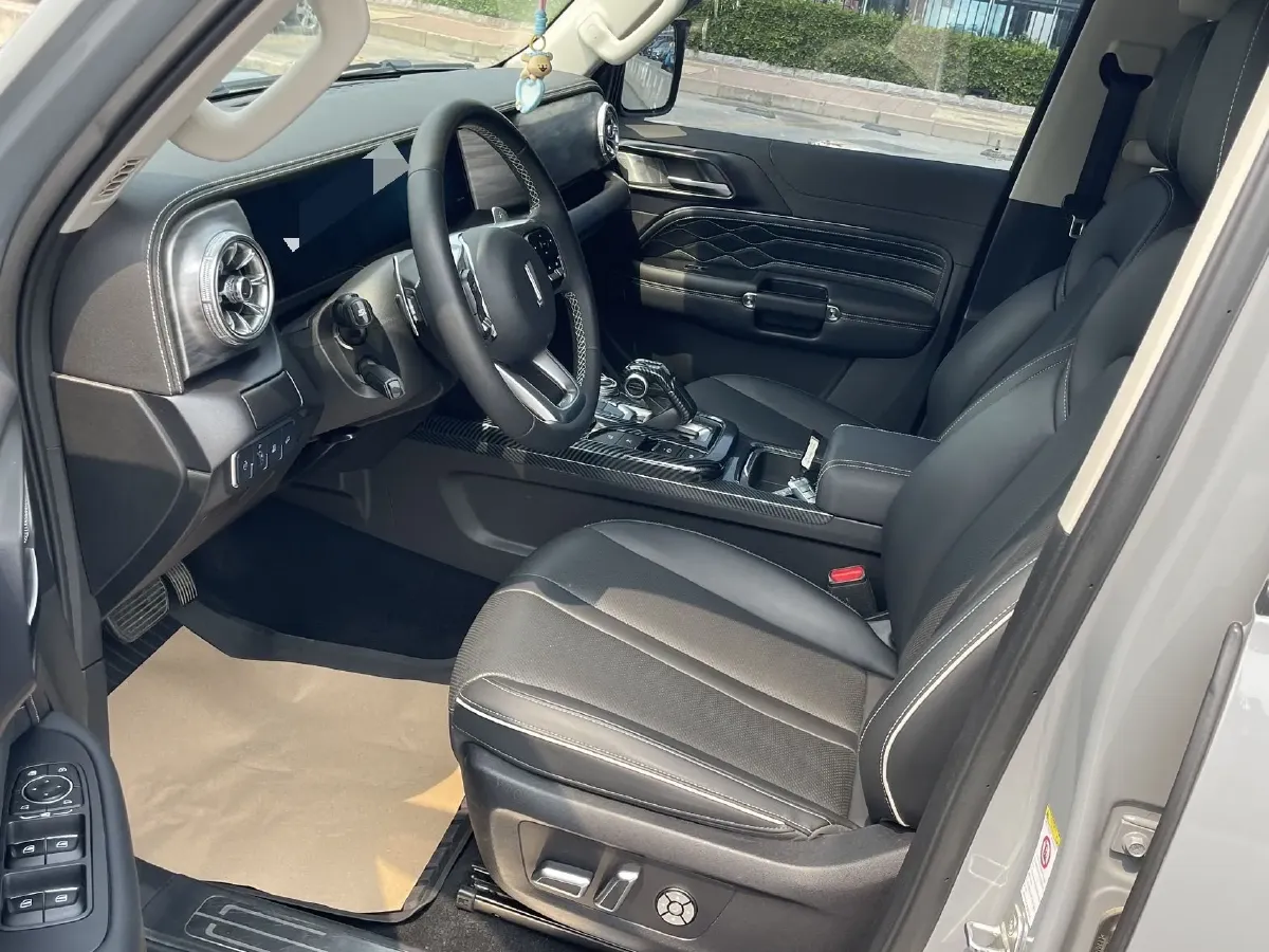 2021 Tank 300 2.0T 227HP L4 8AT,autocango,china used car exporter,china ev exporter,chinese used car exporter,chinese used ev exporter