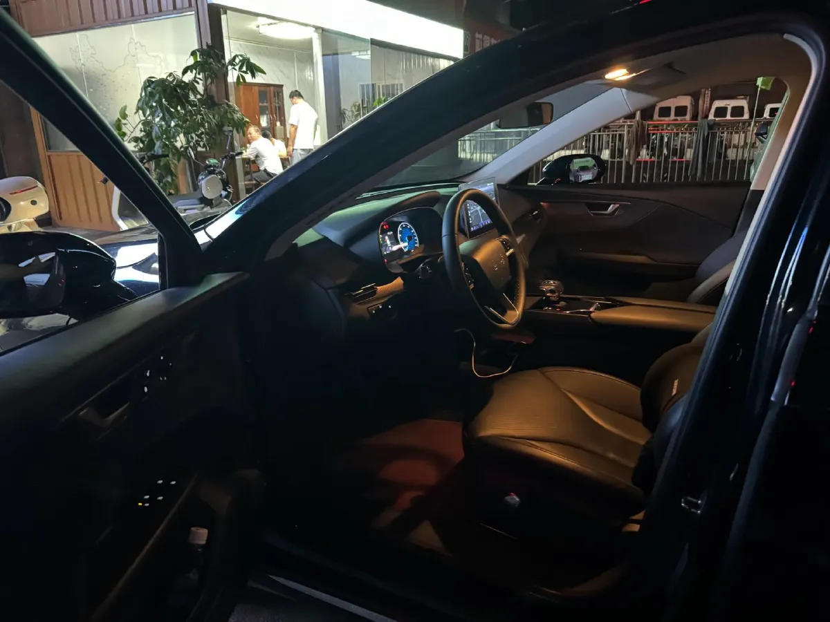 2022 HongQi E-QM5 BEV 54KWH,autocango,china used car exporter,china ev exporter,chinese used car exporter,chinese used ev exporter