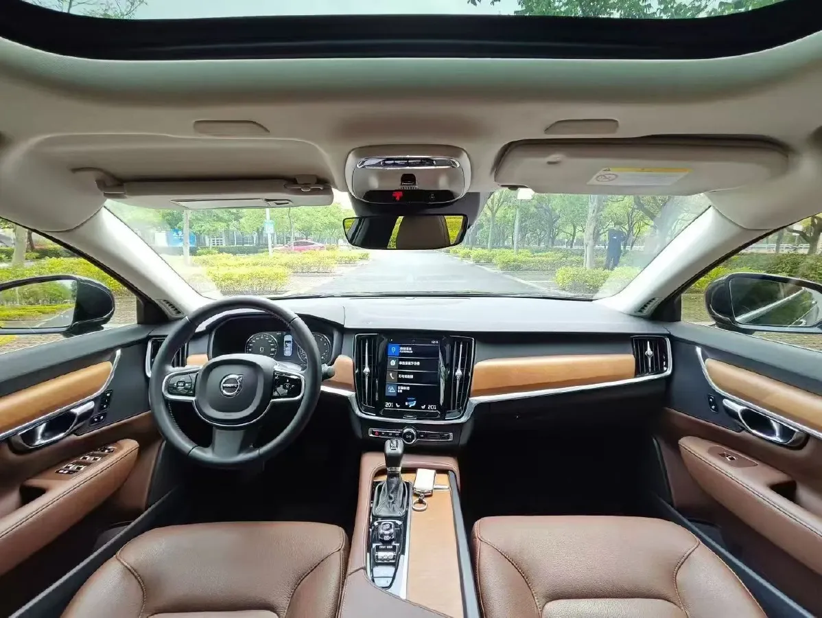 2020 Volvo S90 2.0T 254HP L4 8AT,autocango,china used car exporter,china ev exporter,chinese used car exporter,chinese used ev exporter