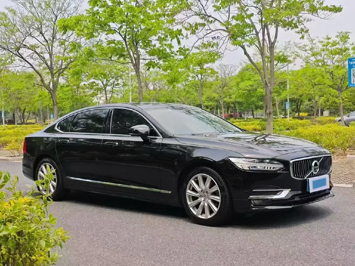 2020 Volvo S90 2.0T 254HP L4 8AT,autocango,china used car exporter,china ev exporter,chinese used car exporter,chinese used ev exporter