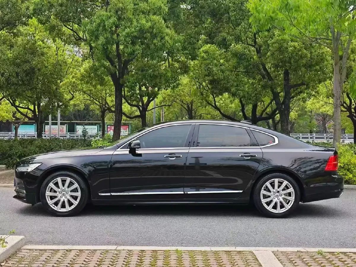 2020 Volvo S90 2.0T 254HP L4 8AT,autocango,china used car exporter,china ev exporter,chinese used car exporter,chinese used ev exporter