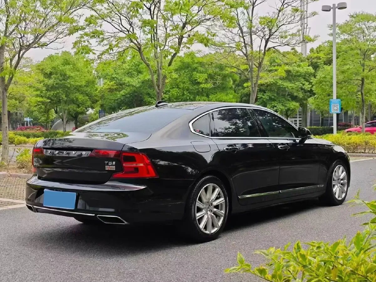 2020 Volvo S90 2.0T 254HP L4 8AT,autocango,china used car exporter,china ev exporter,chinese used car exporter,chinese used ev exporter