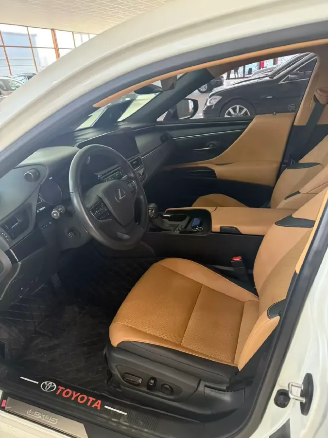 2022 Lexus ES 2.0L 173HP L4 CVT,autocango,china used car exporter,china ev exporter,chinese used car exporter,chinese used ev exporter