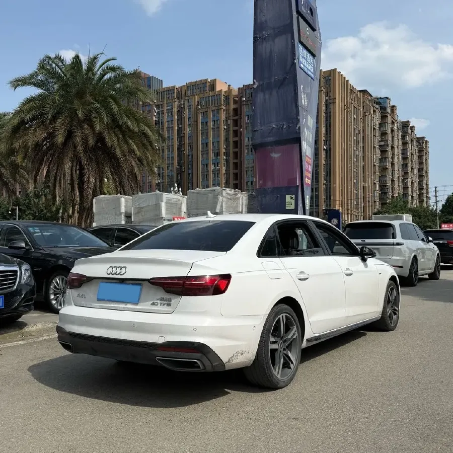 2022 Audi A4L 2.0T 190HP L4 7DCT,autocango,china used car exporter,china ev exporter,chinese used car exporter,chinese used ev exporter