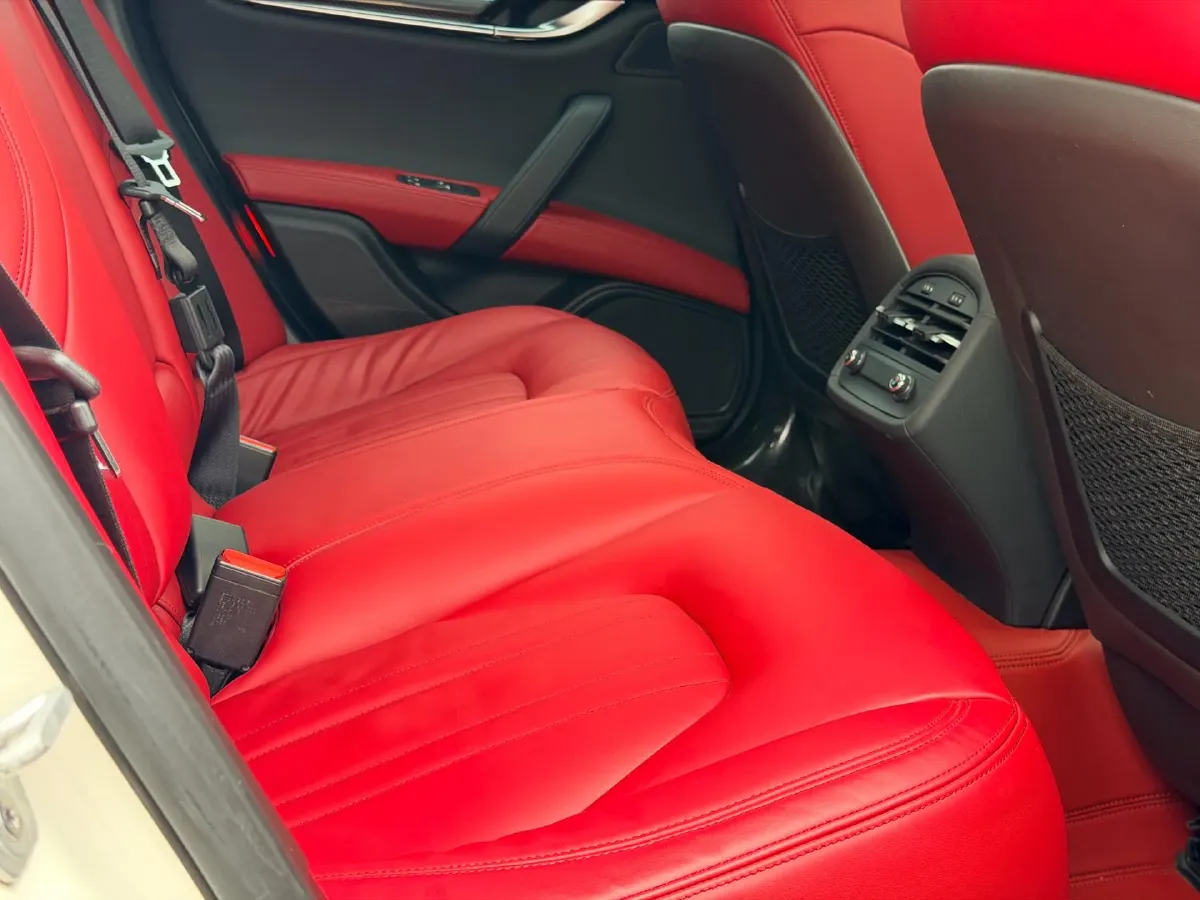 2019 Maserati Ghibli 3.0T 350HP V6 8AT,autocango,china used car exporter,china ev exporter,chinese used car exporter,chinese used ev exporter