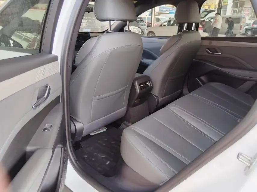 2025 BYD Qin Plus 1.5L 101HP L4 E-CVT PHEV 7.68KWH,autocango,china used car exporter,china ev exporter,chinese used car exporter,chinese used ev exporter