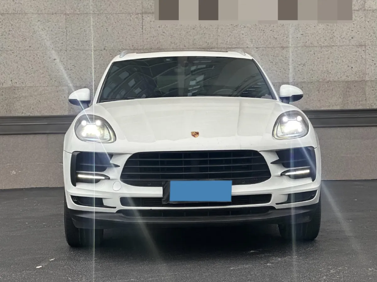 2018 Porsche Macan 2.0T 252HP L4 7DCT,autocango,china used car exporter,china ev exporter,chinese used car exporter,chinese used ev exporter