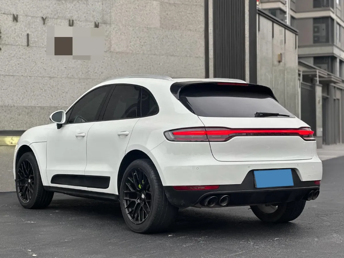 2018 Porsche Macan 2.0T 252HP L4 7DCT,autocango,china used car exporter,china ev exporter,chinese used car exporter,chinese used ev exporter